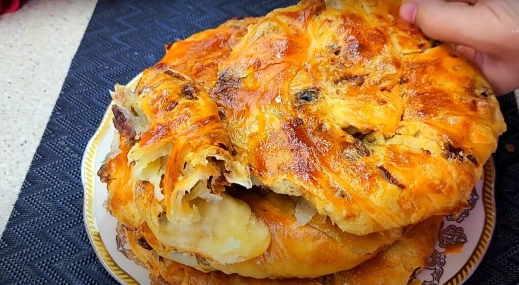 Mėsos pyragas sraigė