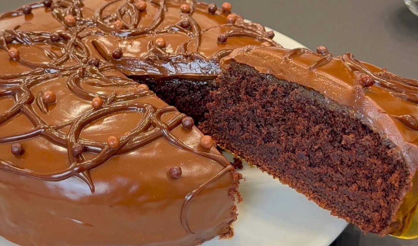 Močiutės firminis receptas jau 40 metų! Be kiaušinių ir sviesto – idealus „šokoladinis“ tortas prie kavos Šokoladinis pyragas kaip iš kepyklos